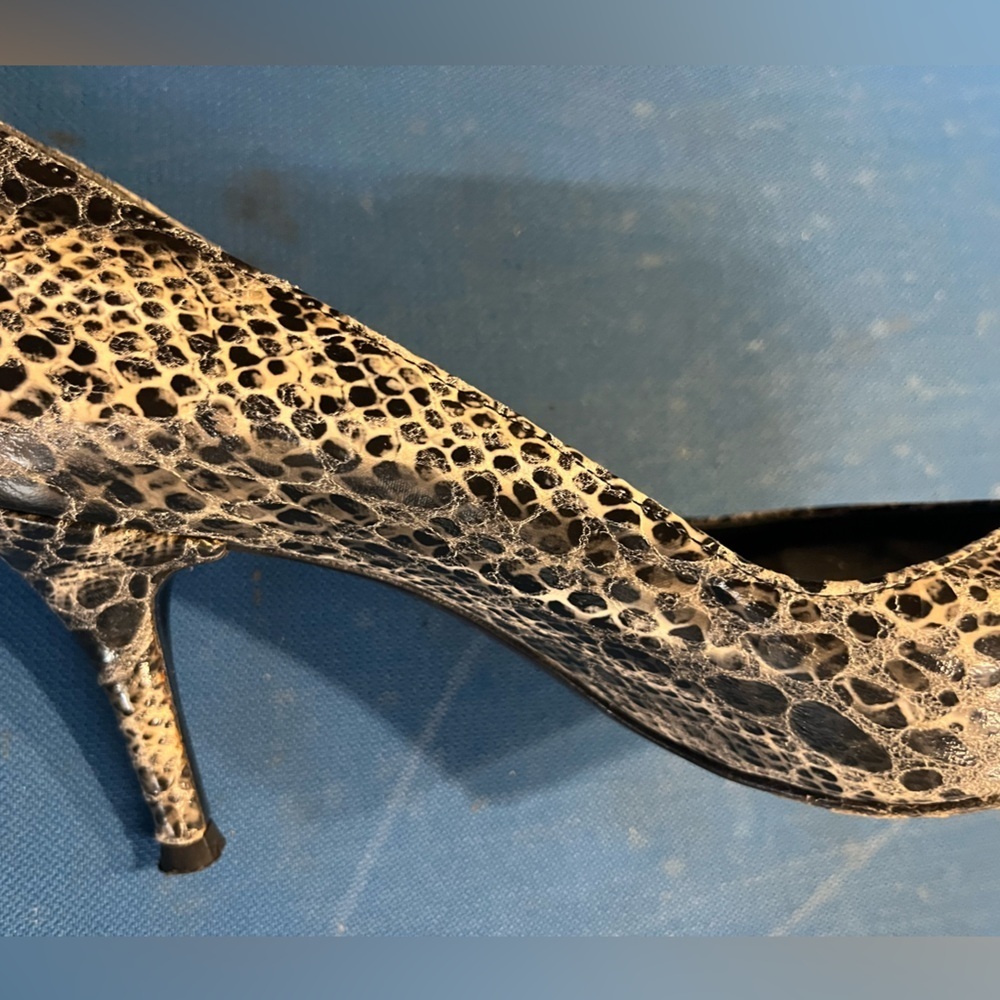 Stuart Weitzman Pumps Snake skin peep toe 9 - Picture 5 of 5